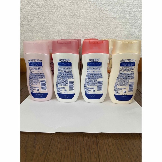 Johnson's BODY CARE(ジョンソンボディケア)のジョンソン　ボディケア　19個まとめ売り コスメ/美容のボディケア(ボディローション/ミルク)の商品写真