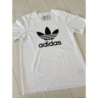 アディダス(adidas)のadidas Tシャツ(Tシャツ(半袖/袖なし))