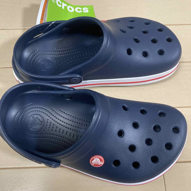 crocs(クロックス)の新品 21㎝ クロックス クロックバンド ネイビー キッズ/ベビー/マタニティのキッズ靴/シューズ(15cm~)(サンダル)の商品写真