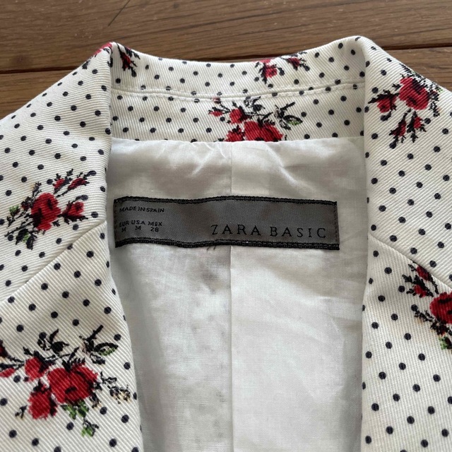 ZARA(ザラ)のZARA レディース　ジャケット レディースのジャケット/アウター(テーラードジャケット)の商品写真