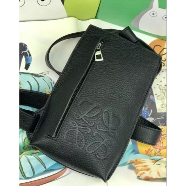流行に LOEWE ロエベ ショルダー ボディバッグ ブランドバーティカルT