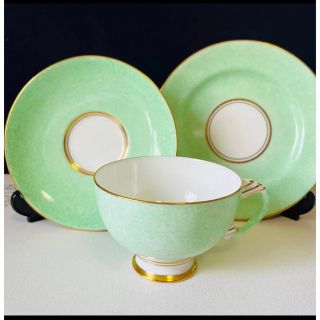 エインズレイ(Aynsley China)のパラゴン  アンティーク　パウダー塗り　エメラルドグリーン　トリオ　①(食器)