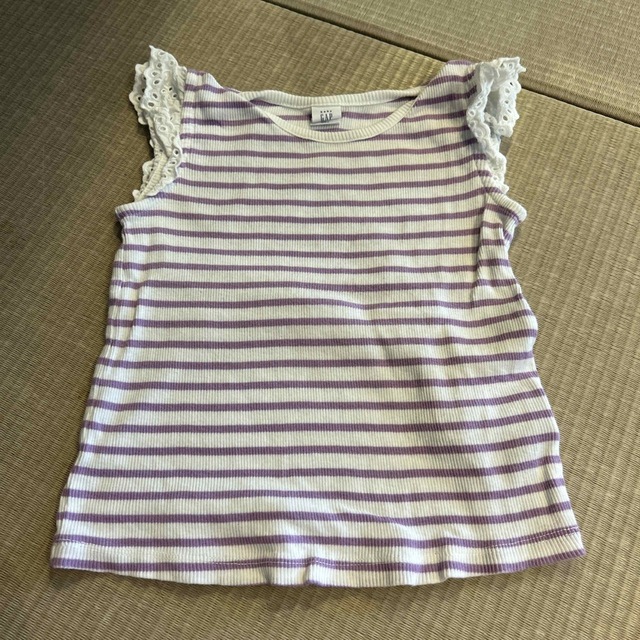 GAP(ギャップ)のGAP レースタンクトップ　3才100 キッズ/ベビー/マタニティのキッズ服女の子用(90cm~)(Tシャツ/カットソー)の商品写真