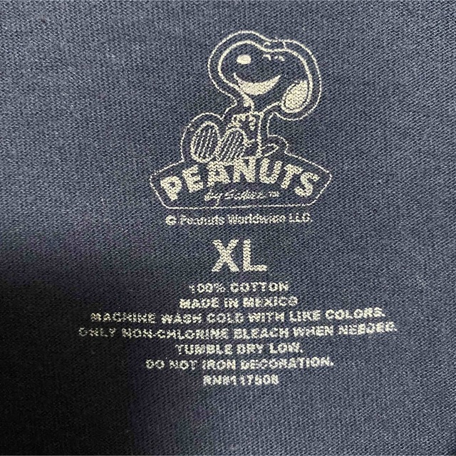 PEANUTS(ピーナッツ)の【入手困難】PEANUTS スヌーピー　Tシャツ　XL 一点物　キャラクター メンズのトップス(Tシャツ/カットソー(半袖/袖なし))の商品写真