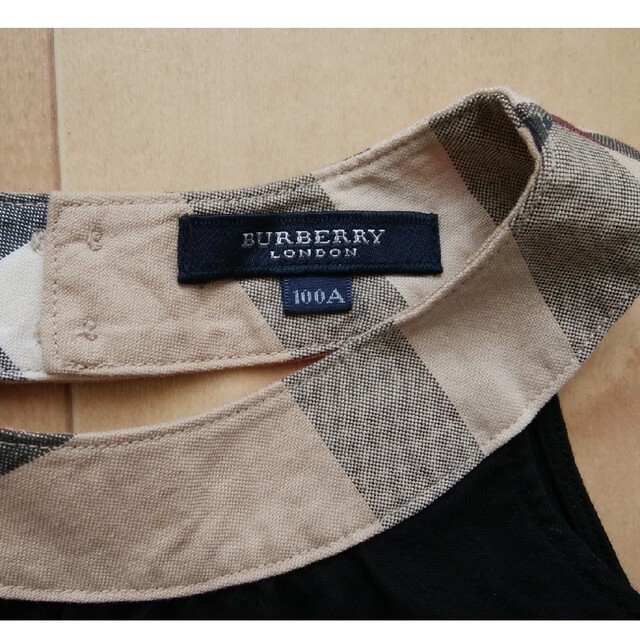 BURBERRY(バーバリー)のバーバリー トップス 黒  100 キッズ/ベビー/マタニティのキッズ服女の子用(90cm~)(Tシャツ/カットソー)の商品写真