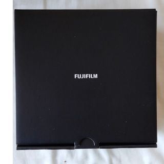 フジフイルム(富士フイルム)のFUJIFILM X-E4 ボディブラック(ミラーレス一眼)