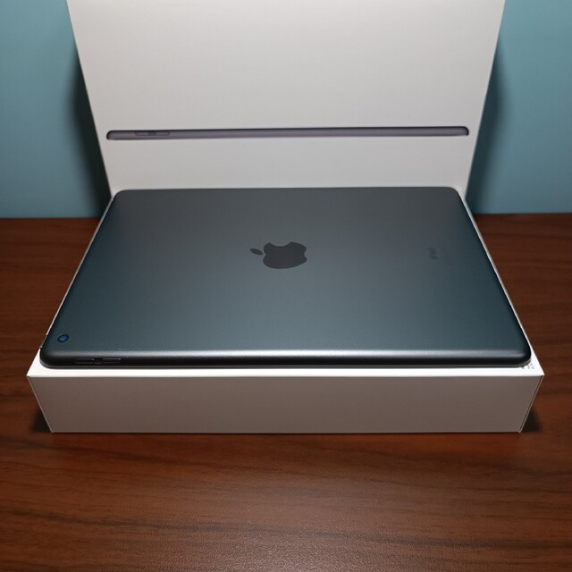 美品) iPad 10.2 第7世代 WiFi 128GB キーボード付き 【史上最も激安