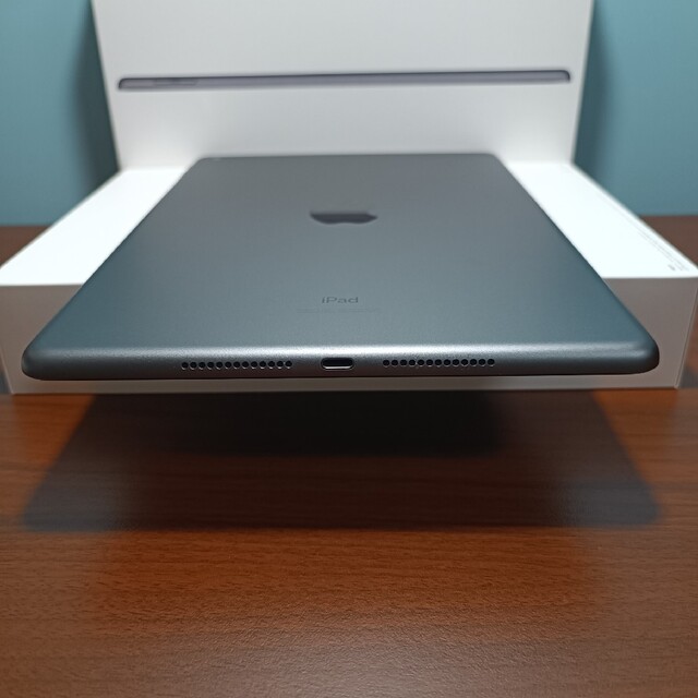 美品) iPad 10.2 第7世代 WiFi 128GB キーボード付き 【史上最も激安
