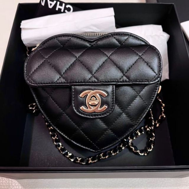 セットアップ CHANEL heart マトラッセ チェーンクラッチ ハートバッグ