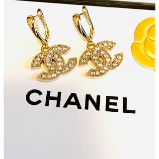 2022年最新海外 CHANEL シャネル フープピアス ラムスキン ストラス