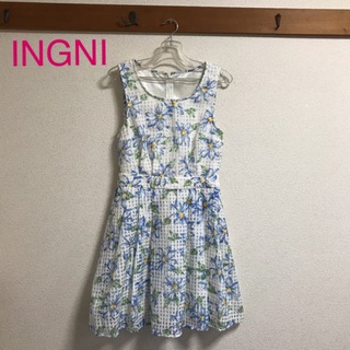 イング(INGNI)のイング　INGNI  花柄ワンピース フラワー柄(ひざ丈ワンピース)