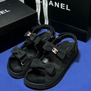 ほぼ未使用 試着のみ極美品 シャネル スポーツサンダル ブラック 37