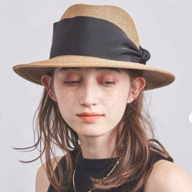 美品 保存袋付き アシーナニューヨーク CAMILA TANBODY ハット 特別