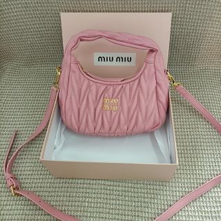 ミュウミュウ ショルダーバッグ(レディース)の通販 3,000点以上 ミュウミュウ ショルダーバッグ(レディース)の通販 3,000点以上