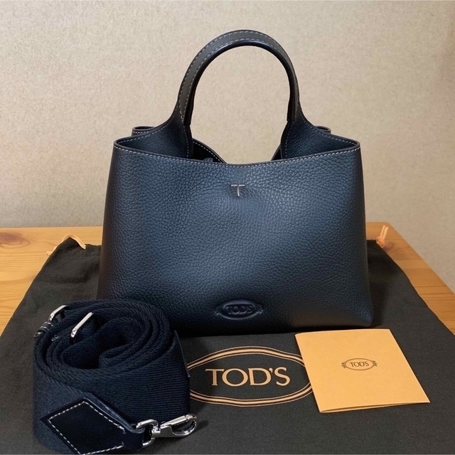 【美品】TOD’S  レザーバッグマイクロ　ブラック　トッズ