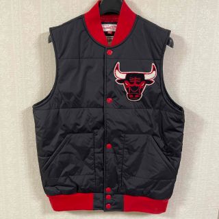 ミッチェルアンドネス(MITCHELL & NESS)のMitchell&Ness/ミッチェルアンドネス　シカゴブルズ　中綿ベスト　S(ダウンベスト)