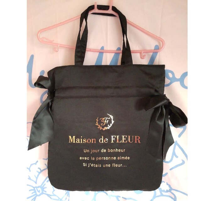 Maison de FLEUR(メゾンドフルール)のMaison de FLEUR ダブルリボントートバッグ レディースのバッグ(トートバッグ)の商品写真