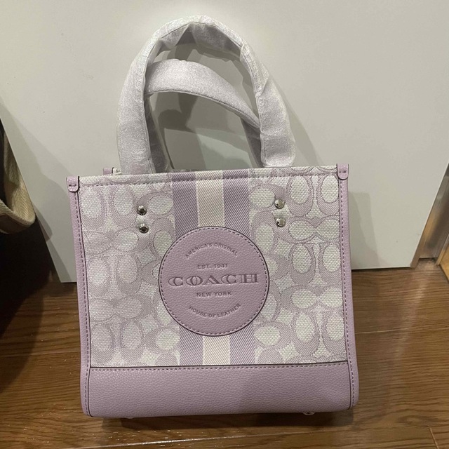 COACH コーチ デンプシー トート 22 シグネチャー 可愛い　人気