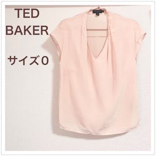 テッドベイカー(TED BAKER)の【美品】TED BAKER シルク ピンク フレンチスリーブ トップス(カットソー(半袖/袖なし))