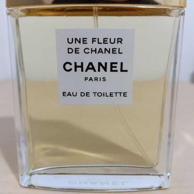 CHANEL(シャネル)のシャネル  アン フルール ドゥ シャネル  オード トワレ  35ml コスメ/美容のメイク道具/ケアグッズ(ボトル・ケース・携帯小物)の商品写真