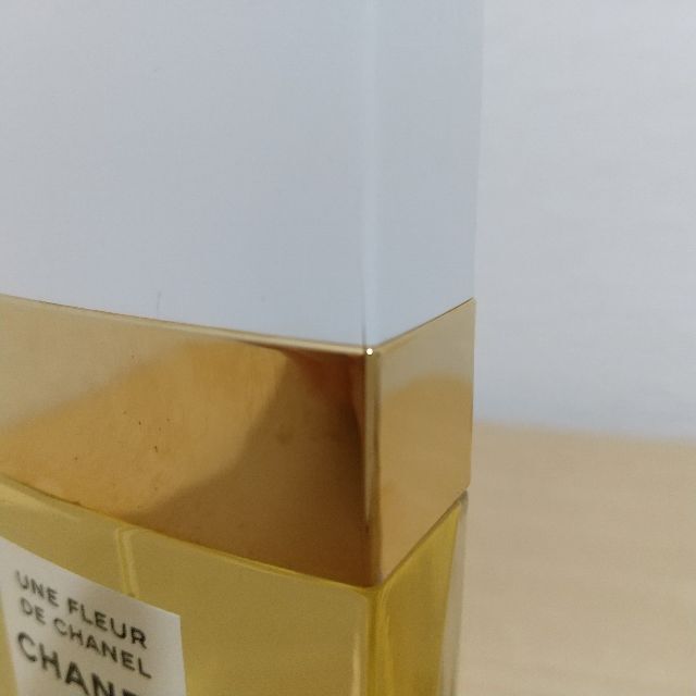 CHANEL(シャネル)のシャネル  アン フルール ドゥ シャネル  オード トワレ  35ml コスメ/美容のメイク道具/ケアグッズ(ボトル・ケース・携帯小物)の商品写真