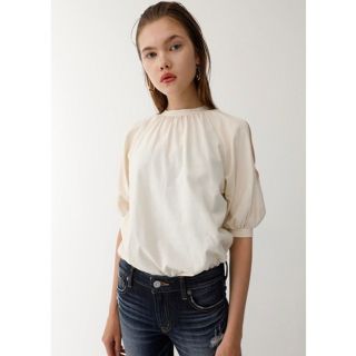 マウジー(moussy)のMOUSSY オープンショルダーブラウス(シャツ/ブラウス(半袖/袖なし))