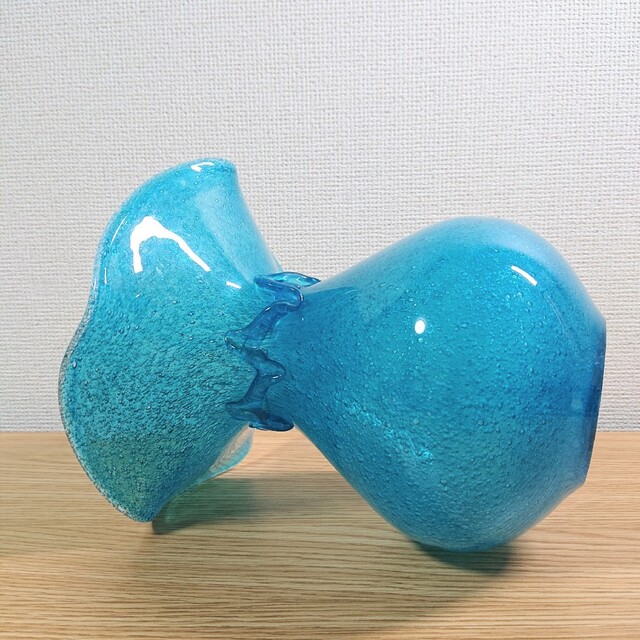 カラス花瓶 レトロ フリル花瓶 岩田ガラス IWATA GLASS 花瓶の カラス花瓶 レトロ フリル花瓶 岩田ガラス IWATA GLASS 花瓶の