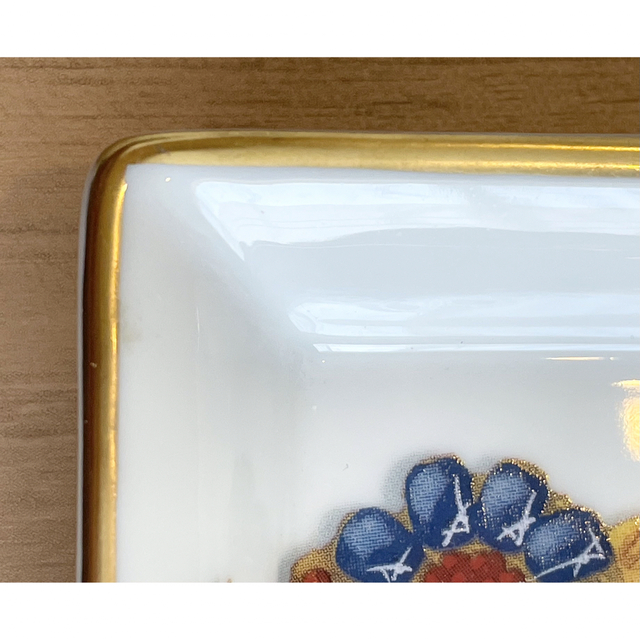 Van Cleef & Arpels(ヴァンクリーフアンドアーペル)のヴァンクリーフ&アーペル　ヴァンクリーフ　小物入れ　ジュエリートレー　小皿 レディースのアクセサリー(その他)の商品写真