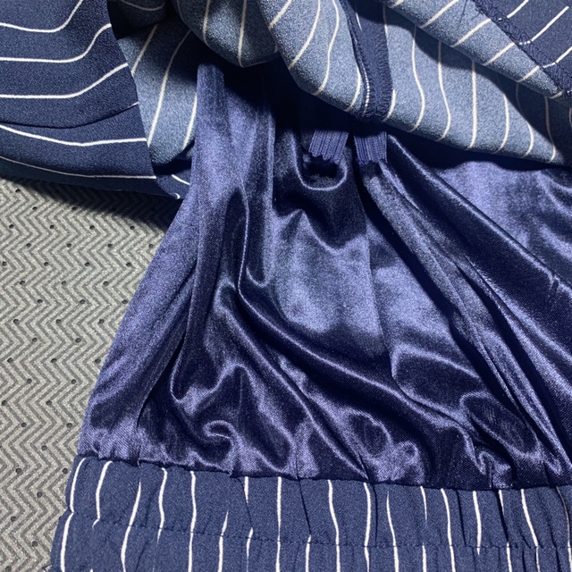 INGNI(イング)の新品　タグ付き　INGNI オールインワン　ノースリーブ　パンツスーツ　Ｍ　紺白 レディースのパンツ(オールインワン)の商品写真