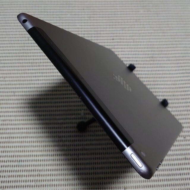買い誠実 完動品SIMフリー液晶無傷iPad第6世代(A1954)本体32GBグレイ - health.gov.fj