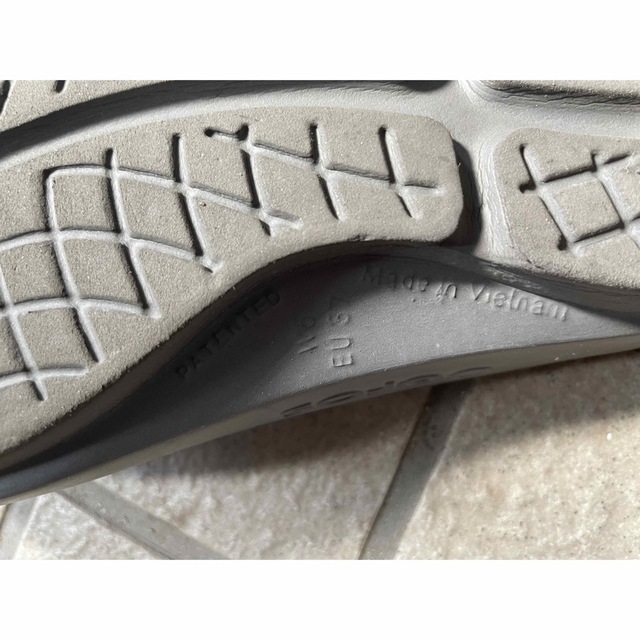 OOFOS(ウーフォス)のOOFOS oolala サンダル レディースの靴/シューズ(ビーチサンダル)の商品写真
