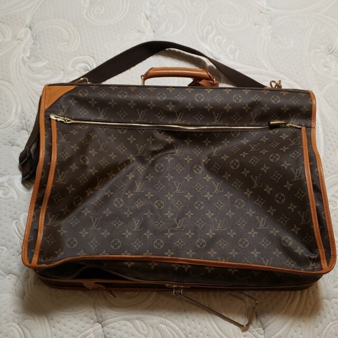 LOUIS VUITTON(ルイヴィトン)のルイヴィトン　ポルタブル サンク サントレ ガーメント スーツカバー メンズのバッグ(トラベルバッグ/スーツケース)の商品写真