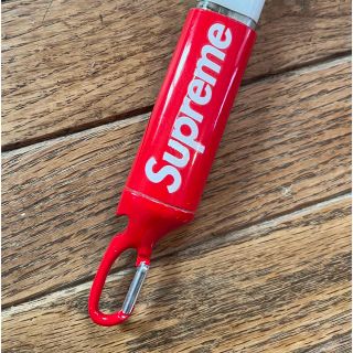 シュプリーム(Supreme)のSUPREME 22SS Lighter Case Carabiner 赤(タバコグッズ)