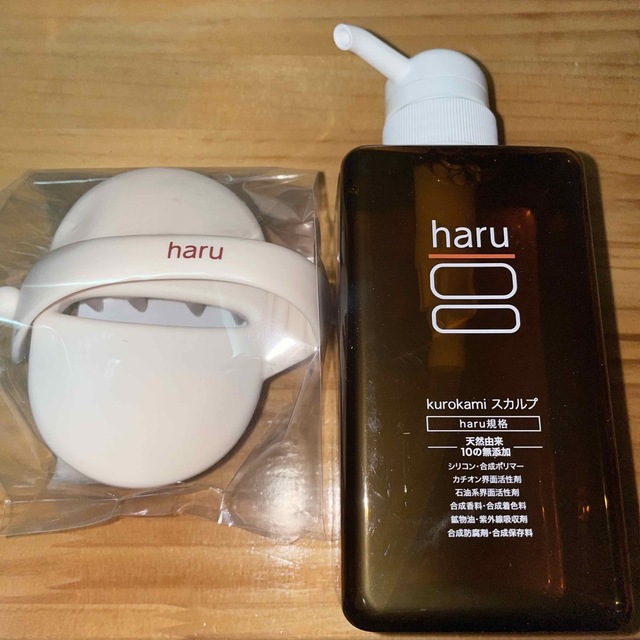 kurokami Scalp（haru）(クロカミスカルプ)のharu ハル Kurokamiスカルプ アミノ酸系シャンプー&シャンプーブラシ コスメ/美容のヘアケア/スタイリング(スカルプケア)の商品写真