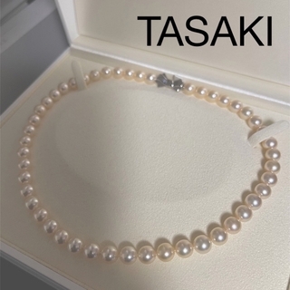タサキ(TASAKI)の【珍しいハニーゴールド！】TASAKIパールネックレス8.5mm 42.5cm(ネックレス)