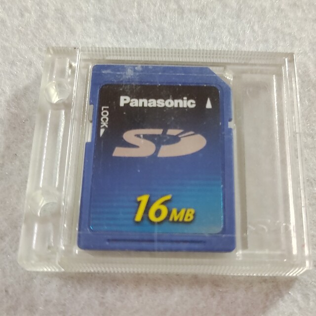 Panasonic(パナソニック)の【ジャンク】SDカード16MB RP-SD016B スマホ/家電/カメラのPC/タブレット(PC周辺機器)の商品写真