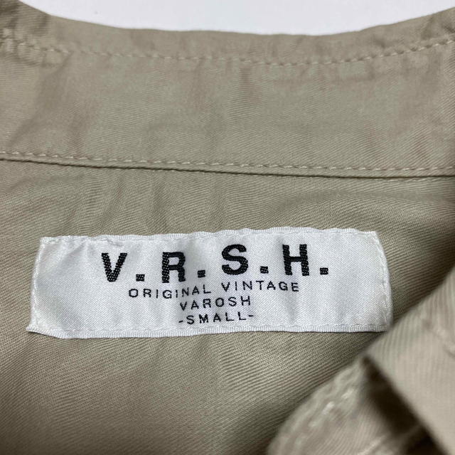 Varosh(ヴァロッシュ)のVAROSH ミリタリーシャツ メンズSサイズ メンズのトップス(シャツ)の商品写真