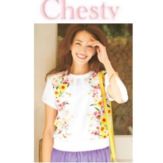 Chesty(チェスティ)の【SやMの方・小柄な方に◉】チェスティ　フラワー　トップス　スウェット　花柄 レディースのトップス(Tシャツ(半袖/袖なし))の商品写真