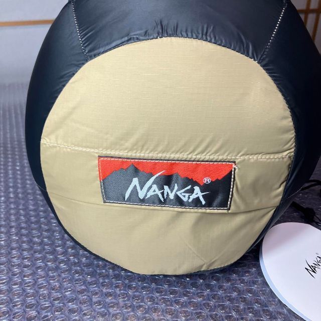 新品格安 NANGA ナンガ シュラフ 寝袋 1000DX ベージュ