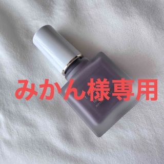 コスメキッチン(Cosme Kitchen)の【みかん様線の】to/one トーン ネイルポリッシュ 05&06(マニキュア)