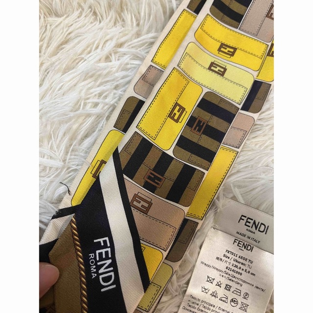 FENDI ラッピー マルチカラーシルク バンドゥ