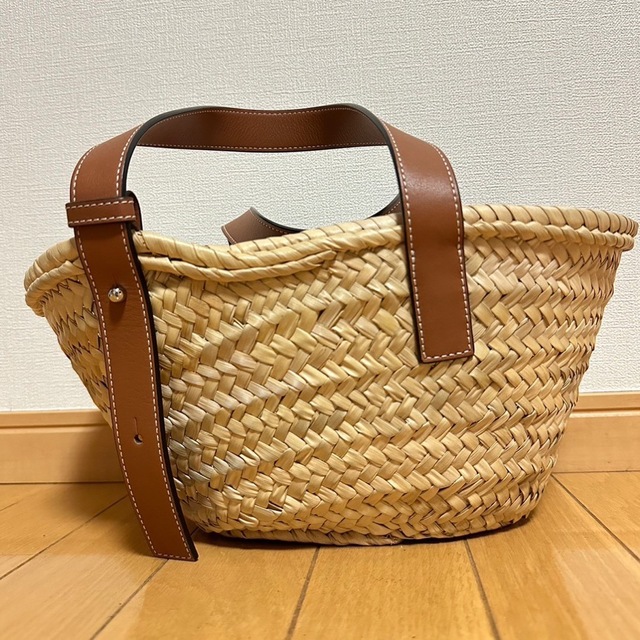 LOEWE ロエベ バケットバック スモール LOEWE ロエベ バケットバック スモール