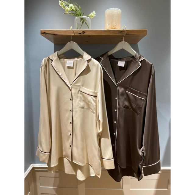 【美品】GELATO PIQUE パイピングサテンシャツ&ショートパンツ
