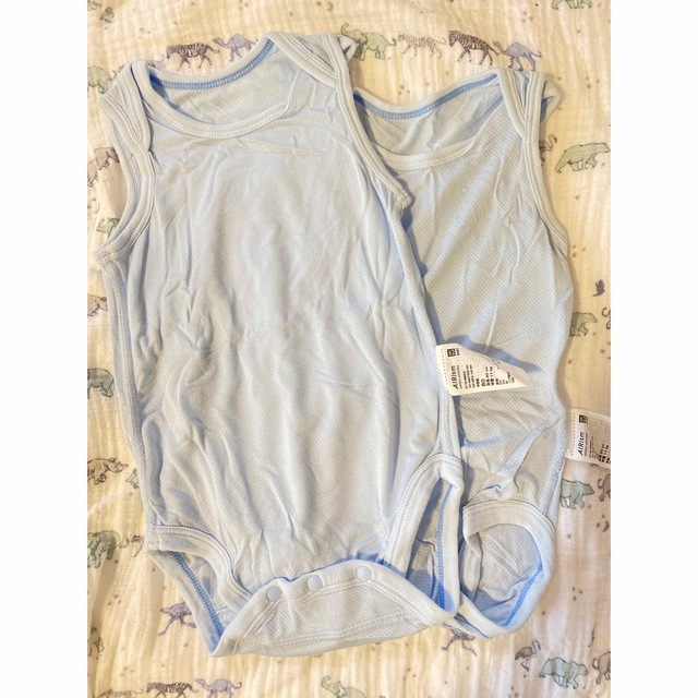 UNIQLO(ユニクロ)のユニクロ　エアリズム　ベビー肌着　サイズ80 キッズ/ベビー/マタニティのベビー服(~85cm)(肌着/下着)の商品写真