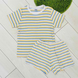 プチバトー(PETIT BATEAU)の美品 プチバトー 8ans 128cm ボーダー パジャマ(パジャマ)