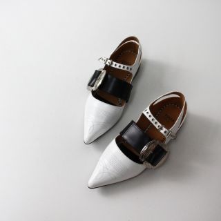 TOGA - TOGA PULLA トーガプルラ バックルパンプス 37.5/ホワイト