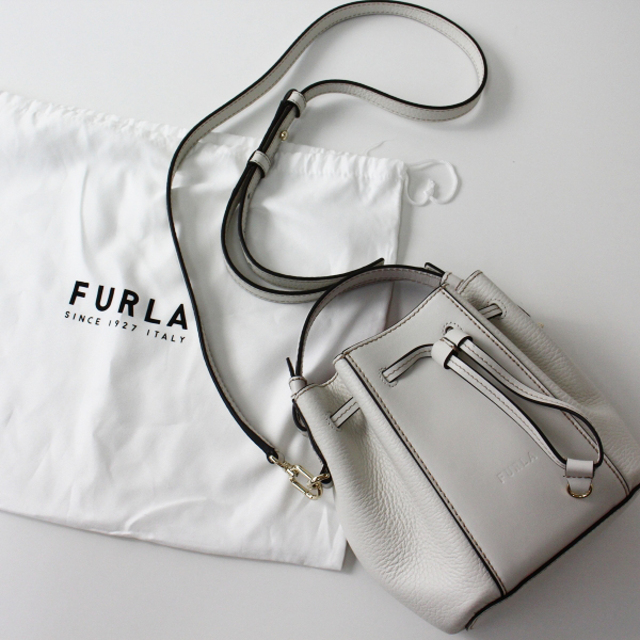 極美品 FURLA フルラ MIASTELLA mini バケットバッグ/ライトグレー 巾着 レザーショルダーバッグ ミアステラ ミニ【2400013318334】