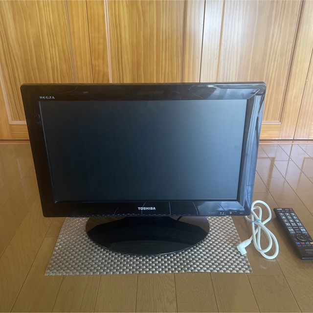 液晶テレビ　19インチ　TOSHIBA REGZA