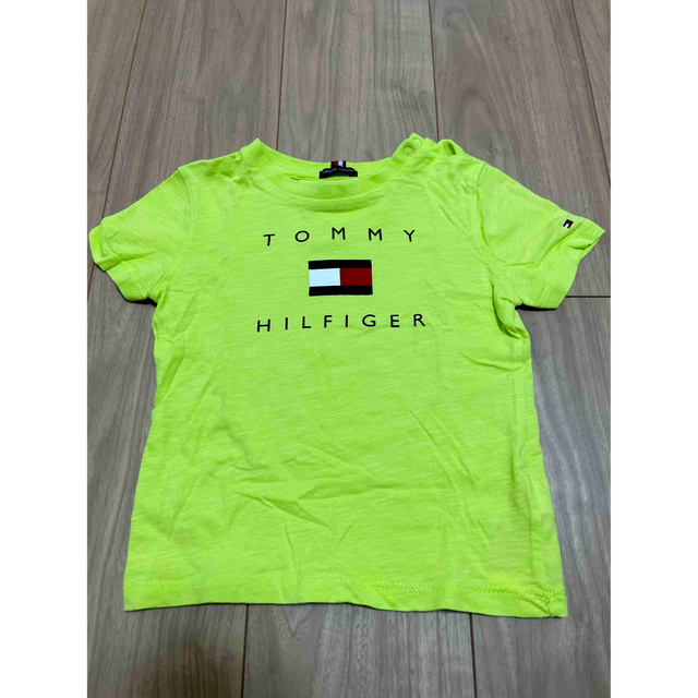 TOMMY HILFIGER(トミーヒルフィガー)のTOMMY HILFIGER フラッグロゴＴシャツ　90cm キッズ/ベビー/マタニティのキッズ服男の子用(90cm~)(Tシャツ/カットソー)の商品写真