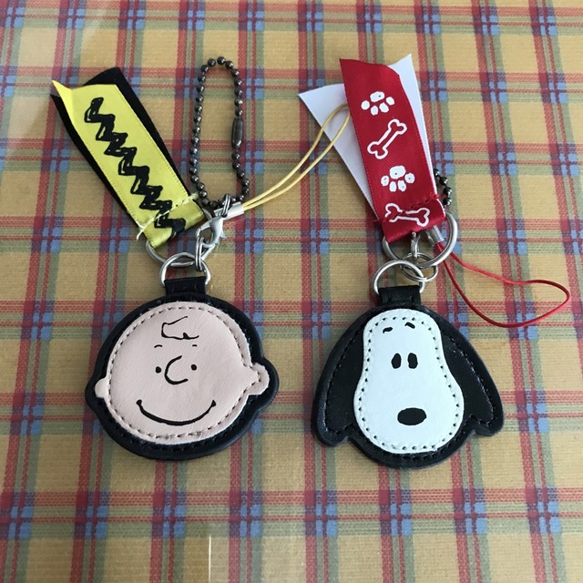 SNOOPY(スヌーピー)のスヌーピー  チャーリーブラウン キーホルダー スヌーピ エンタメ/ホビーのアニメグッズ(キーホルダー)の商品写真